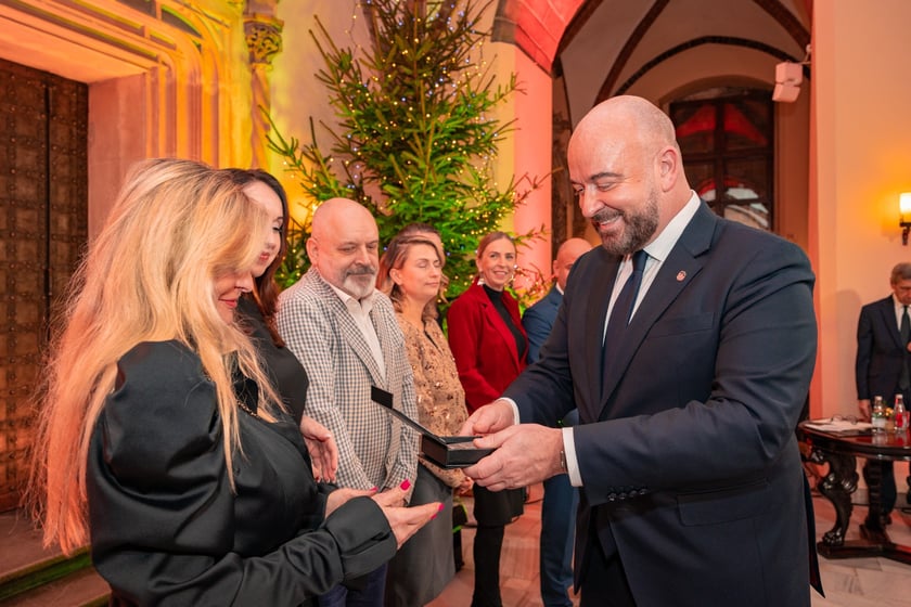 Wręczenie radnym medali "Ad Gloriam Urbis" - "Ku chwale miasta"