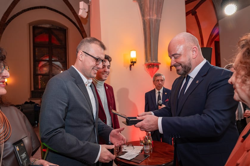 Wręczenie radnym medali "Ad Gloriam Urbis" - "Ku chwale miasta"