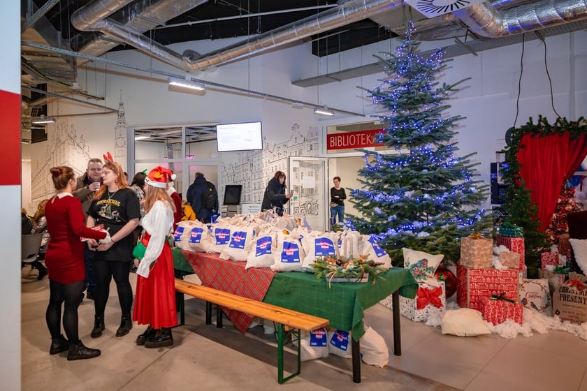 Spotkanie w ramach akcji charytatywnej "Paczki Dobrych Relacji"