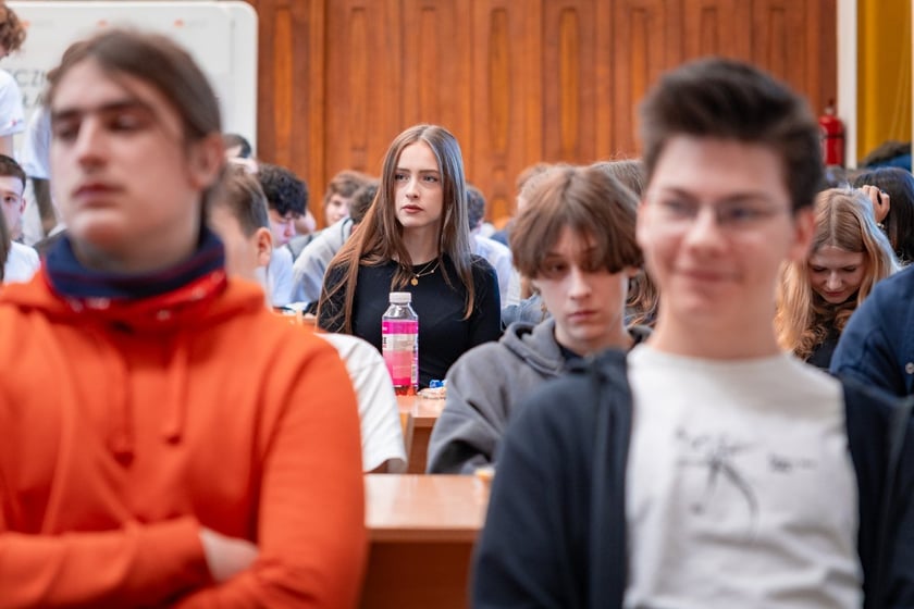 Szkolenie w ramach programu "Bezpieczny Wrocław" w I LO we Wrocławiu