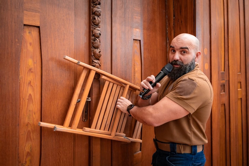 Szkolenie w ramach programu "Bezpieczny Wrocław" w I LO we Wrocławiu