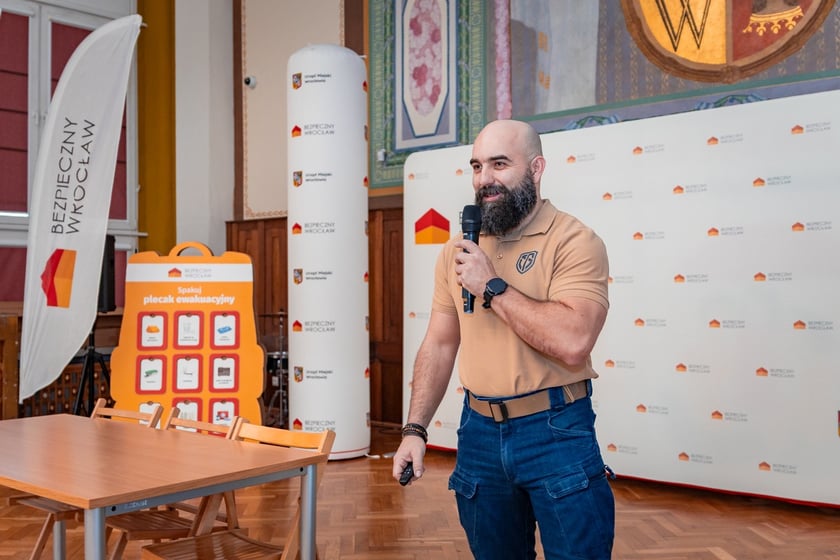 Szkolenie w ramach programu "Bezpieczny Wrocław" w I LO we Wrocławiu