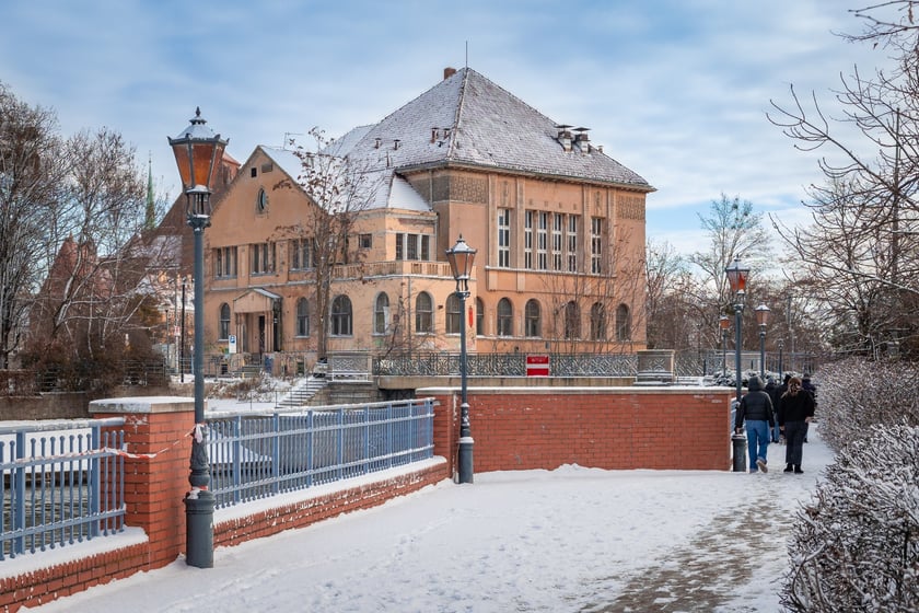 Zimowy niedzielny poranek 4 stycznia 2026 roku