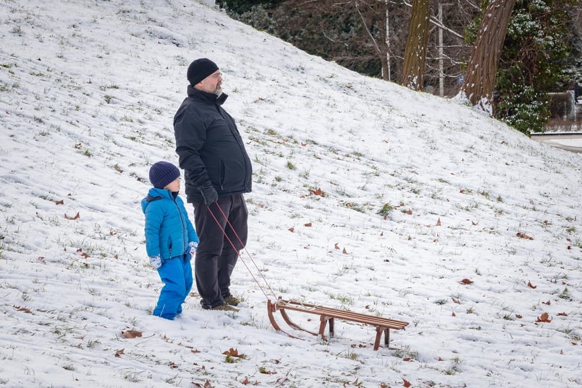 Zimowy niedzielny poranek 4 stycznia 2026 roku