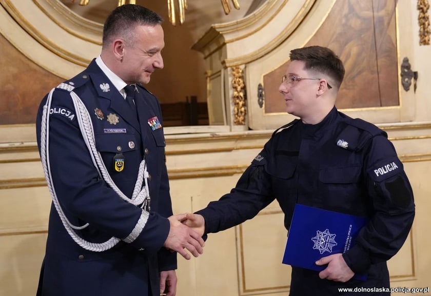 Uroczystość zaślubin nowych policjantów w Oratorium Marianum