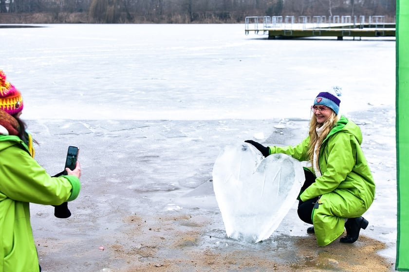 Wrocławskie Morsy grają z WOŚP. Kąpielisko Morskie Oko, 25.01.2026