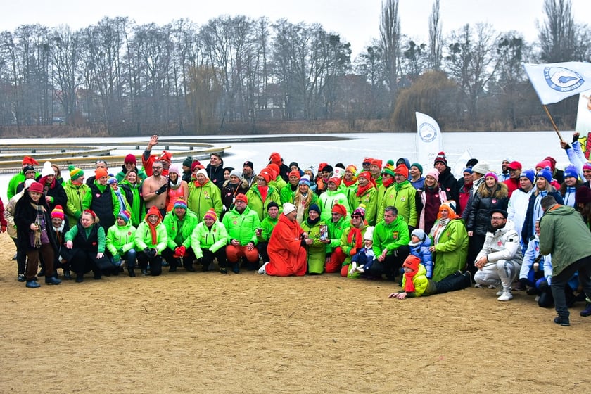 Wrocławskie Morsy grają z WOŚP. Kąpielisko Morskie Oko, 25.01.2026
