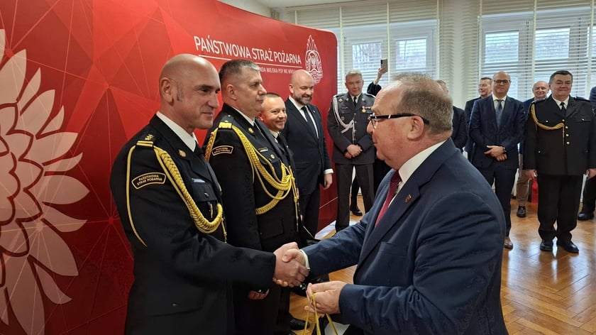 28 stycznia w Komendzie Miejskiej Państwowej Straży Pożarnej we Wrocławiu odbyła się uroczysta zbiórka