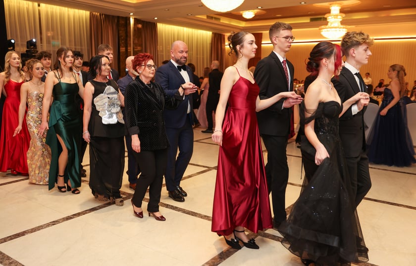 Bal studniówkowy uczniów IV LO we Wrocławiu