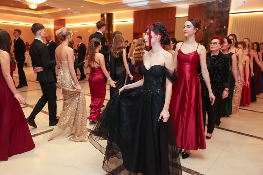 Bal studniówkowy uczniów IV LO we Wrocławiu