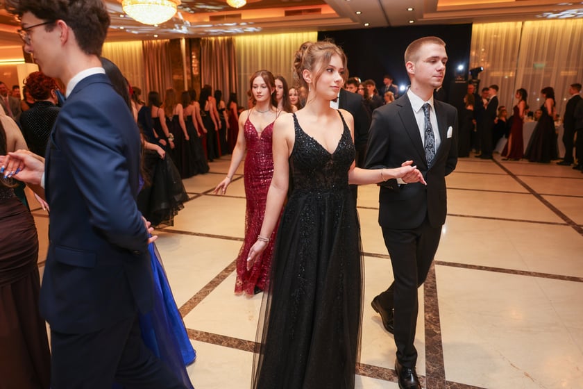 Bal studniówkowy uczniów IV LO we Wrocławiu