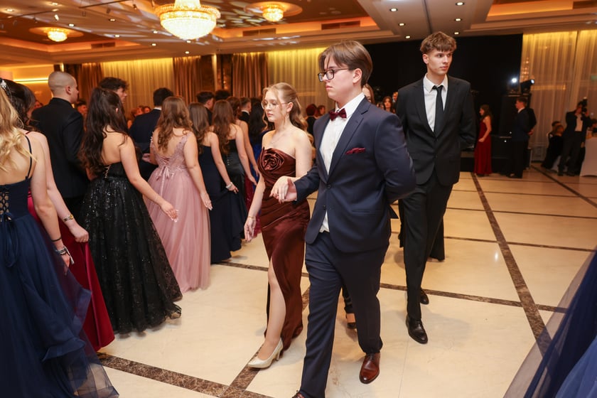 Bal studniówkowy uczniów IV LO we Wrocławiu