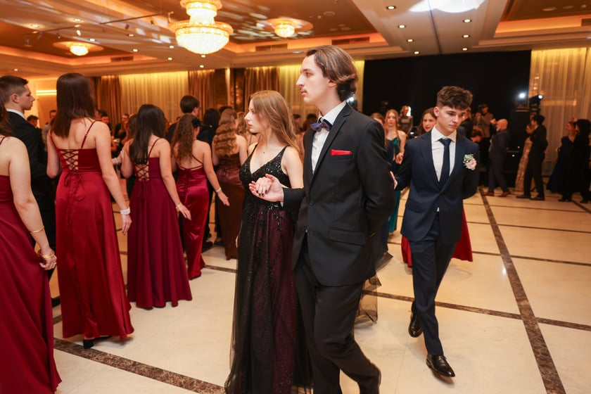 Bal studniówkowy uczniów IV LO we Wrocławiu