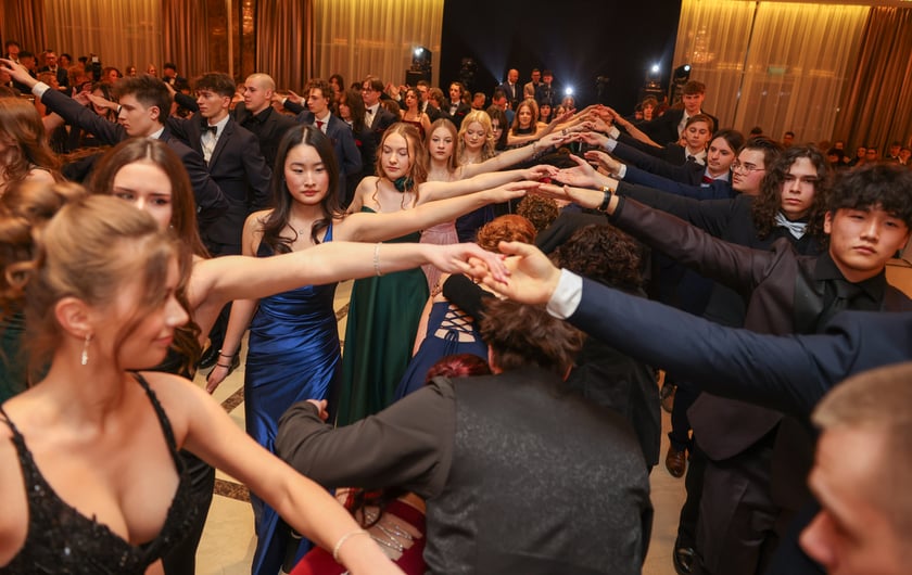 Bal studniówkowy uczniów IV LO we Wrocławiu