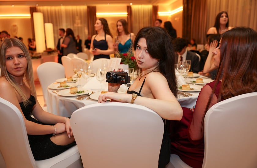 Bal studniówkowy uczniów IV LO we Wrocławiu