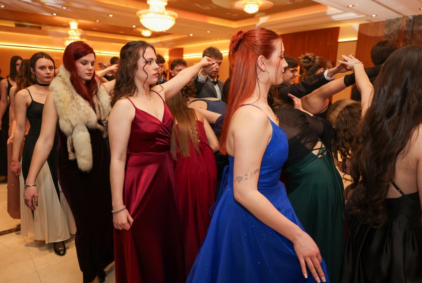 Bal studniówkowy uczniów IV LO we Wrocławiu