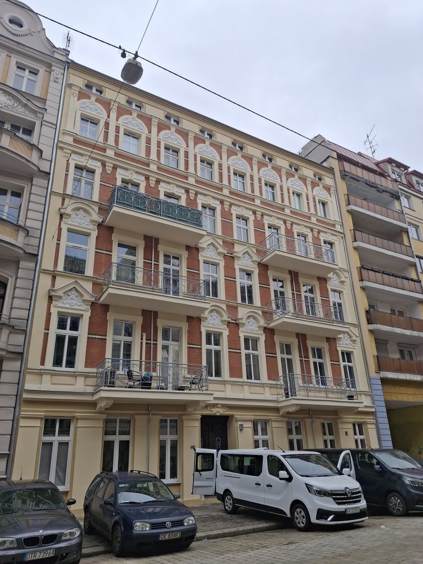 Kamienica przy ul. Kluczborskiej 12 we Wrocławiu po metamorfozie