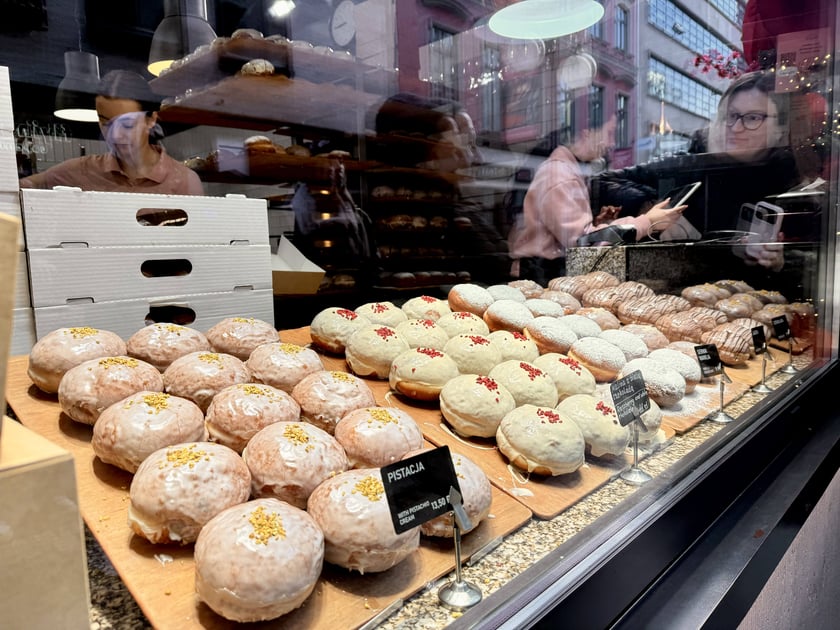 Gorąca Pączkarnia F-Wiatrak przy ul. Oławskiej we Wrocławiu