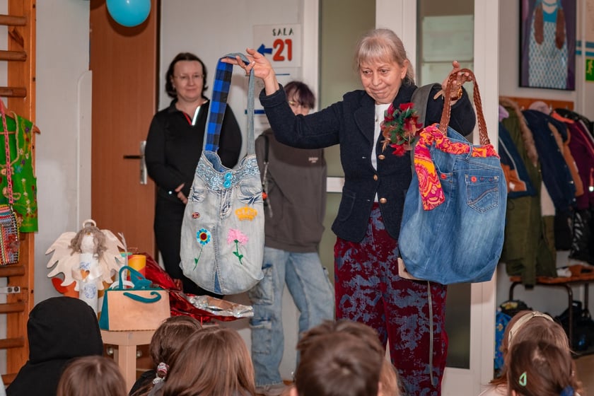 Wystawa &bdquo;Wrocławskie Ekofloresy&rdquo; w Młodzieżowym Domu Kultury Fabryczna przy ul. Zemskiej