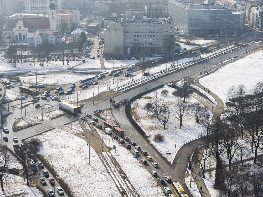 Korki na Moście Pokoju po awarii magistrali w ul. Oławskiej - 19 lutego