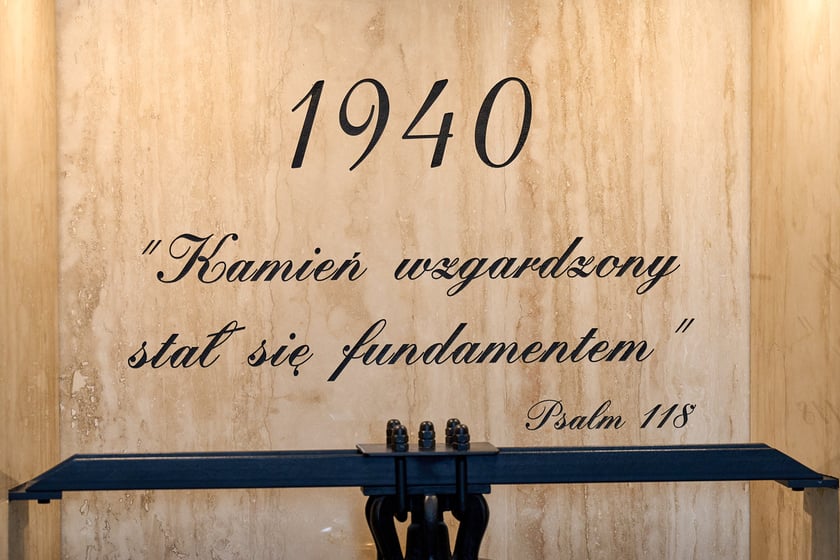 Uroczystość pochówku ofiar zbrodni katyńskiej w Kościele Garnizonowym we Wrocławiu
