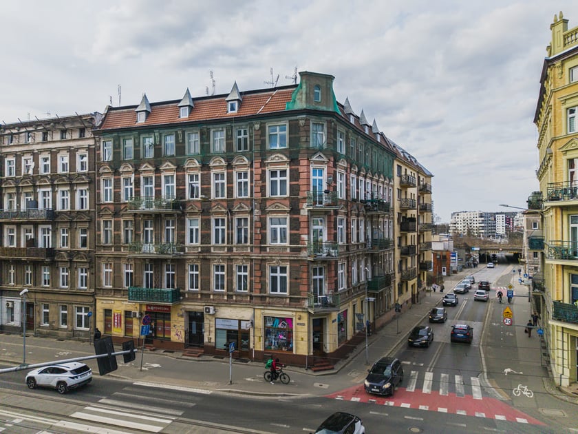Jedności Narodowej 166-168