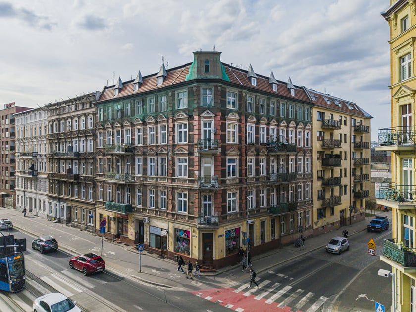 Jedności Narodowej 166-168