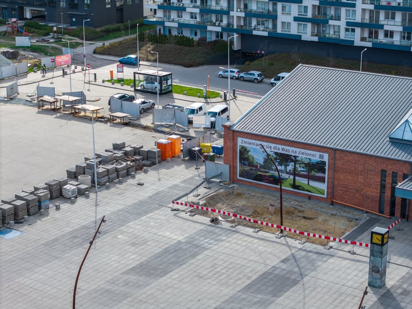 Budowa przy Centrum Historii Zajezdnia