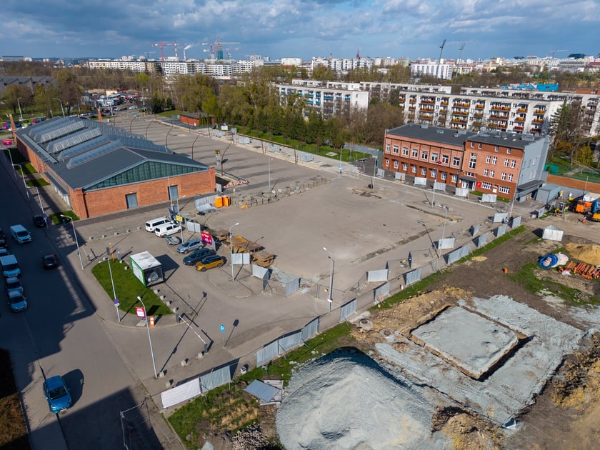 Budowa przy Centrum Historii Zajezdnia