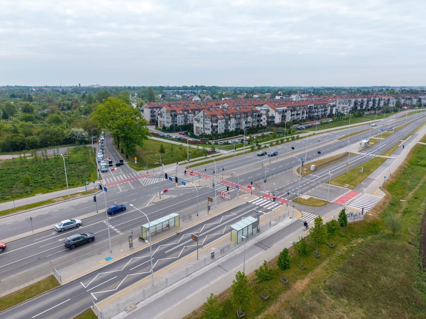 Zmiany na skrzyżowaniu Konduktorskiej z Buforową (zdjęcie z sobotniego poranka 9 maja 2026)