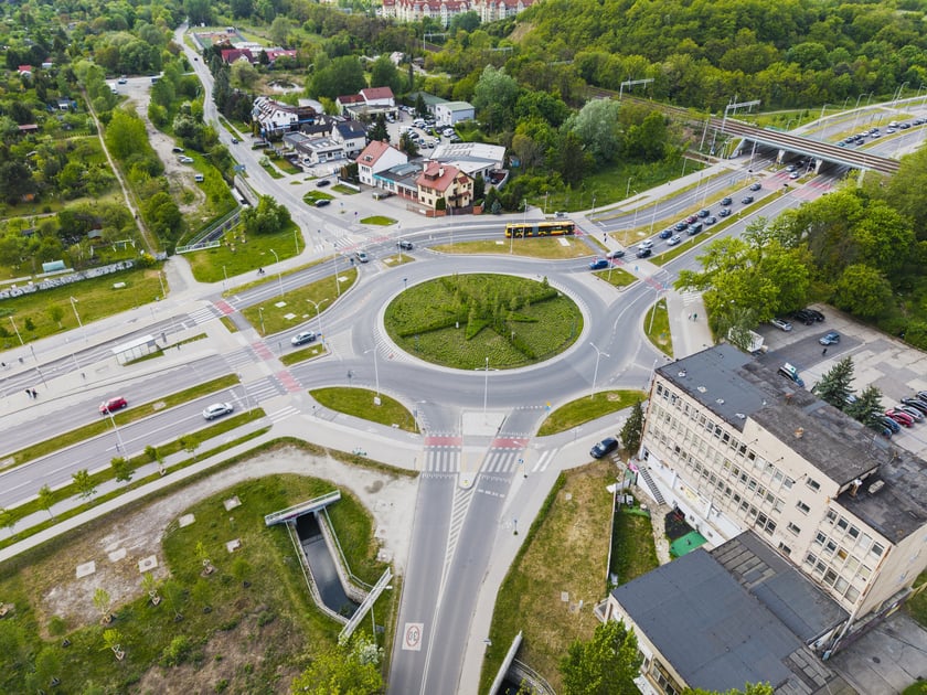 Korki na południu Wrocławia w pierwszy dzień roboczy po zamknięciu ul. Gazowej