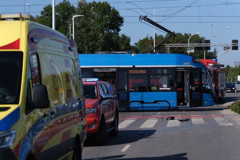 Wypadek na skrzyżowaniu ul. Kosmonautów i 11 listopada, 27.08.2026 r.