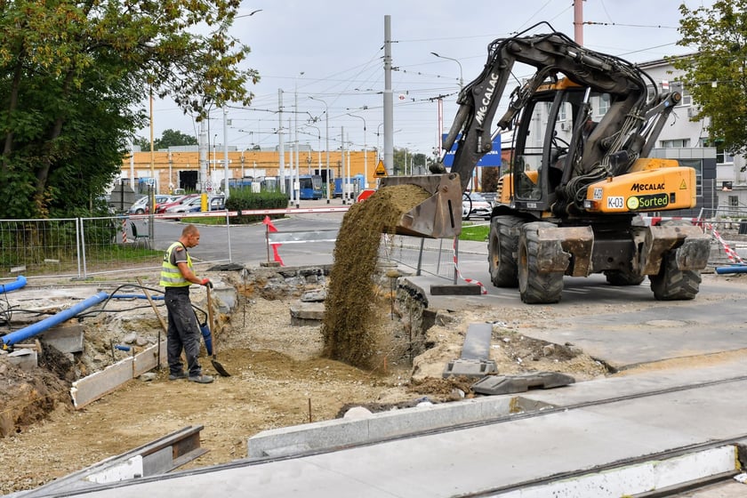 Kolejny etap #TORYwolucji. Wymiana rozjazdów przy zajezdni Borek
