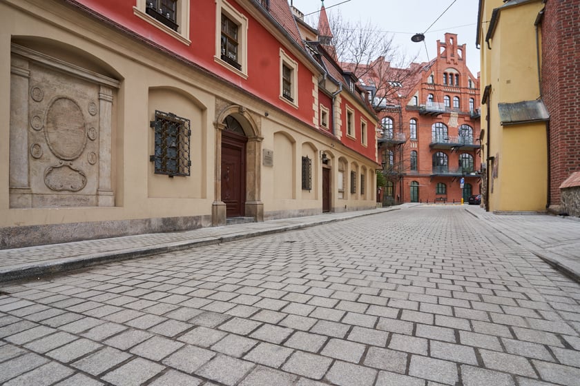 Na zdjęciu: fragment wyremontowanej ulicy Wszystkich Świętych&nbsp;