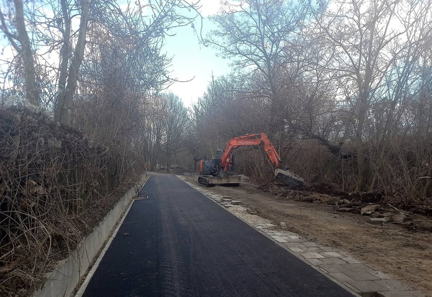 Styczeń tego roku - budowa promenady na odcinku Śliwkowa-Ziębicka.