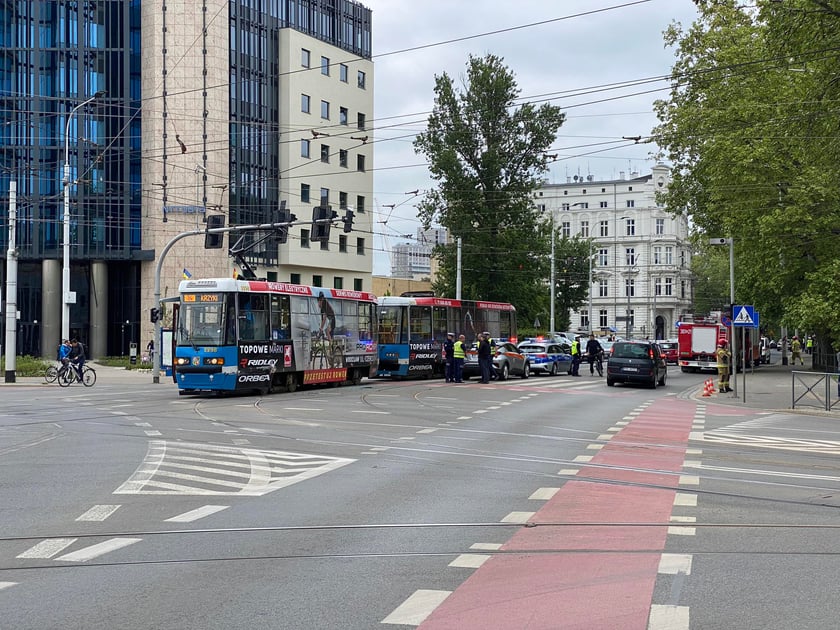 W okolicach dworca świebodzkiego zderzyły się dwa tramwaje. Spowodowało to duże utrudnienia w ruchu.