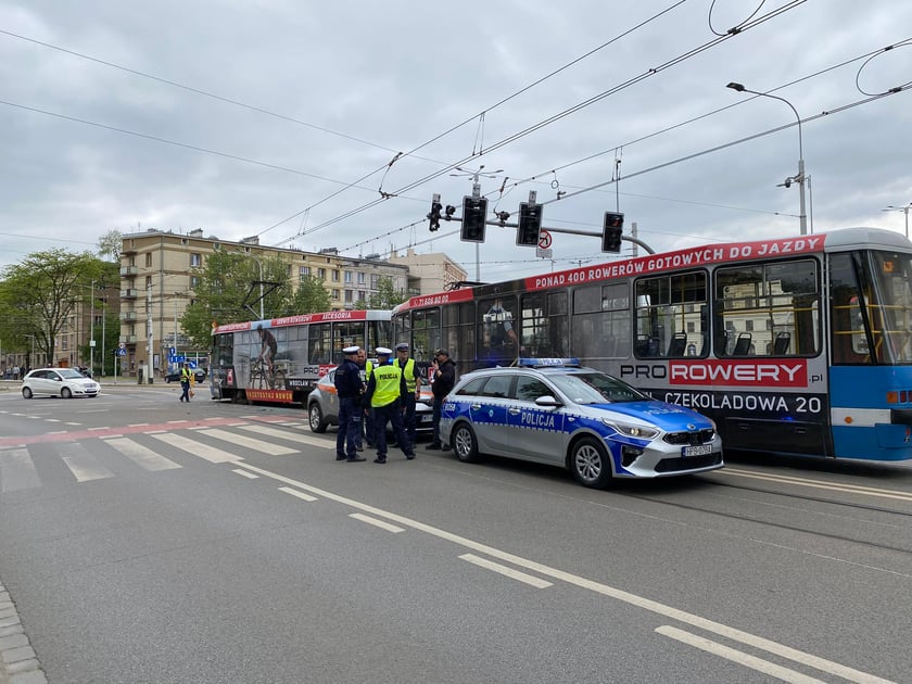 W okolicach dworca świebodzkiego zderzyły się dwa tramwaje. Spowodowało to duże utrudnienia w ruchu.