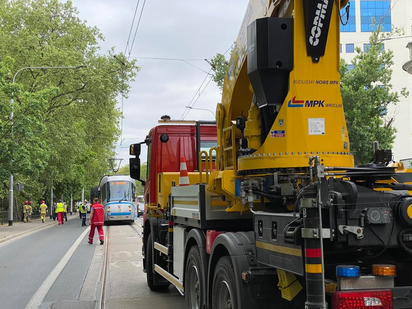 W okolicach dworca świebodzkiego zderzyły się dwa tramwaje. Spowodowało to duże utrudnienia w ruchu.