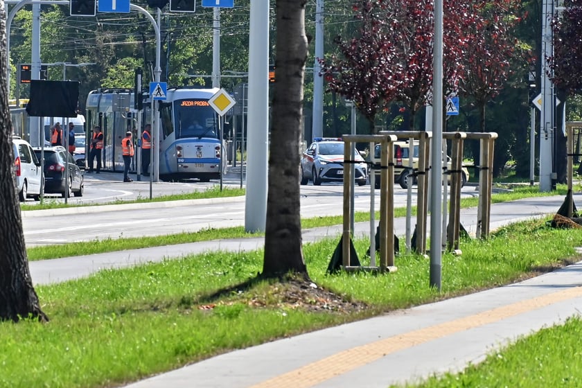 Próbny przejazd tramwaju nowym odcinkiem trasy autobusowo-tramwajowej. Testowany był odcinek od przystanku Park Biznesu do przystanku Rogowska.