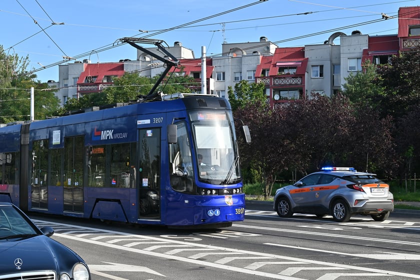 Jazda próbna tramwaju na Nowy Dwór. Testowano torowisko w ul. Rogowskiej oraz nową pętlę.