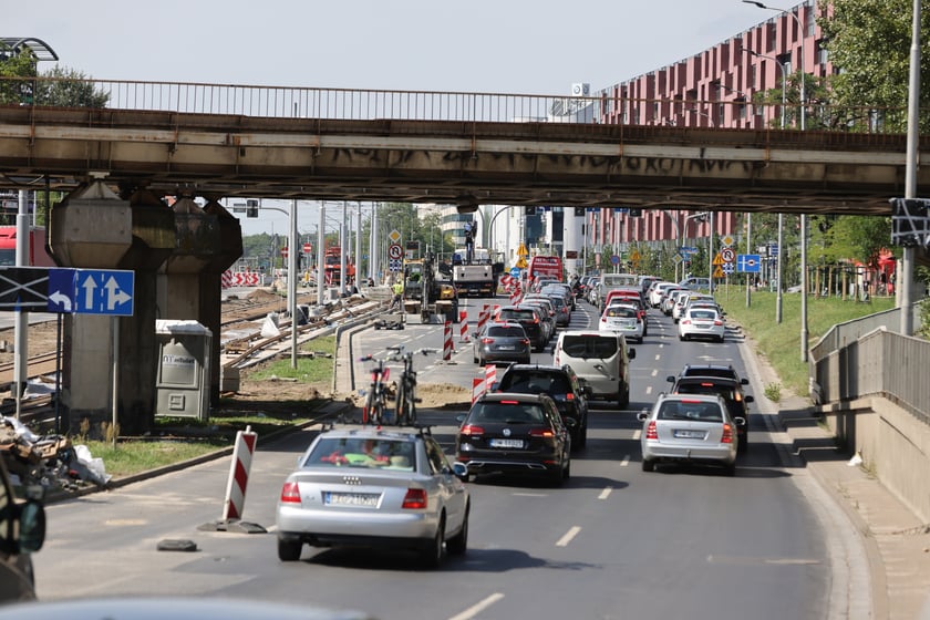 Remont torowiska przy ul. Legnickiej we Wrocławiu, postęp prac