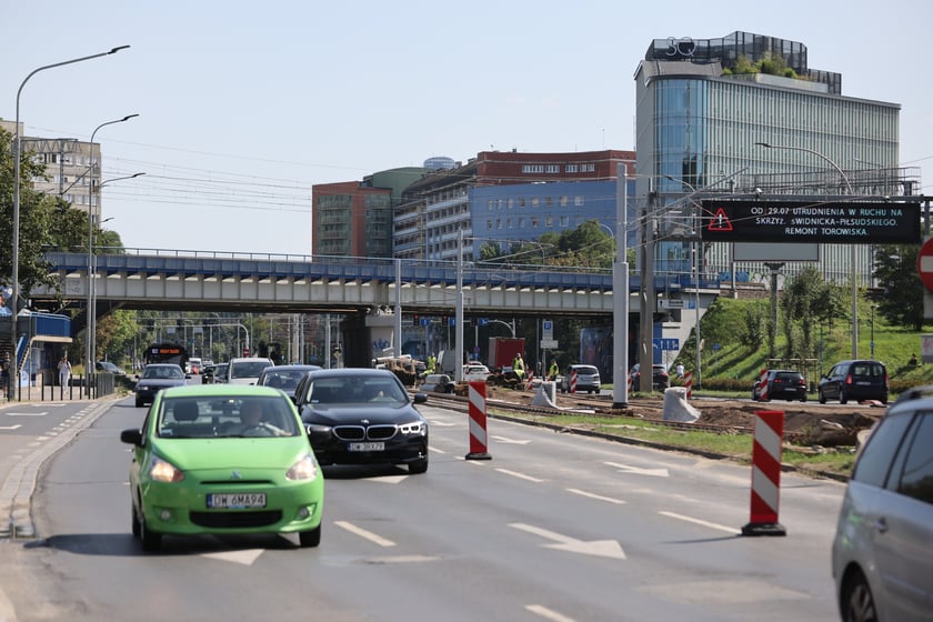 Remont torowiska przy ul. Legnickiej we Wrocławiu, postęp prac