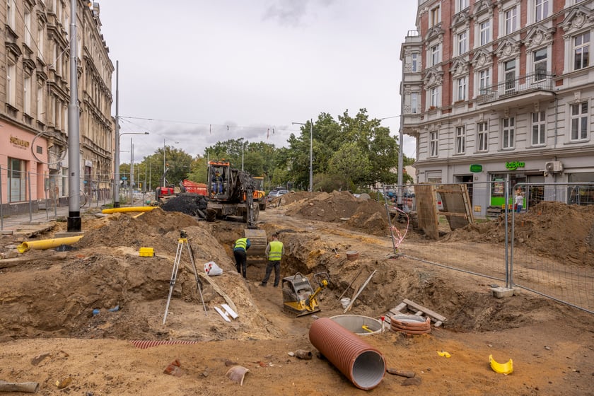 Remont ulicy Pomorskiej i zachodniej części placu Staszica.