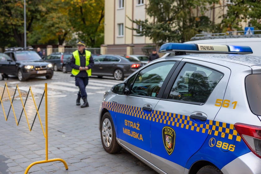Górnickiego od godziny 7:30 do 8 jest Szkolną Ulicą - zamkniętą dla ruchu samochodowego.
