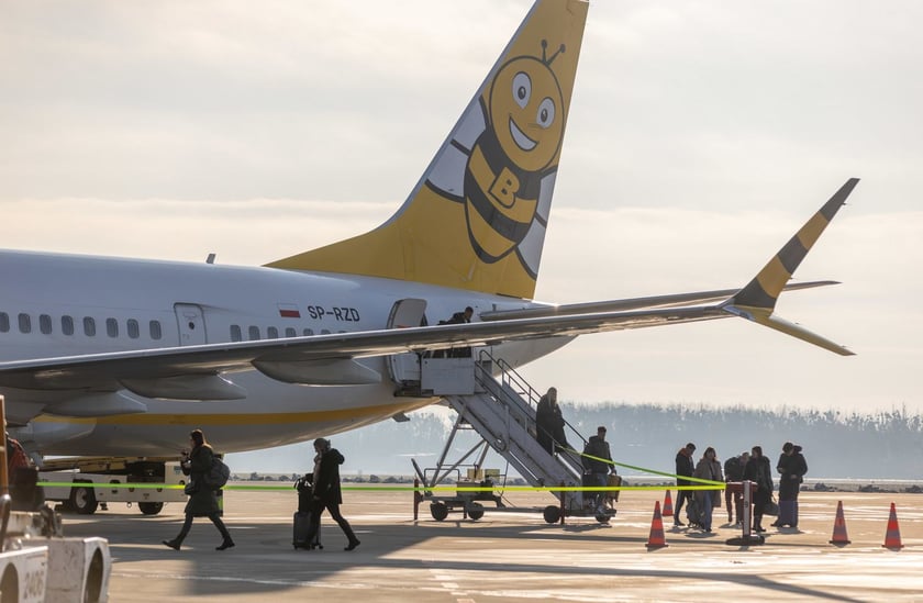 Lotnisko Wrocław przyloty i odloty, parkingi. Zdjęcia z lotniska