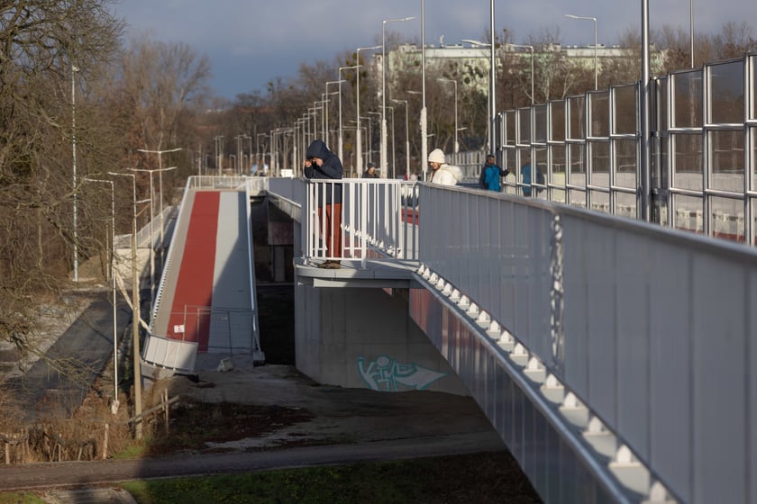 Aleja Wielkiej Wyspy parę dni przed otwarciem.