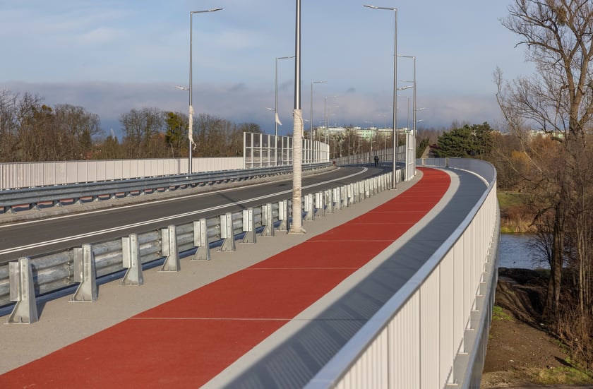 Aleja Wielkiej Wyspy parę dni przed otwarciem.