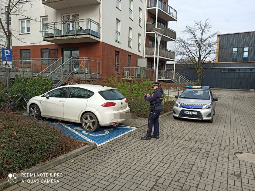 Mistrzowie parkowania na wrocławskich ulicach