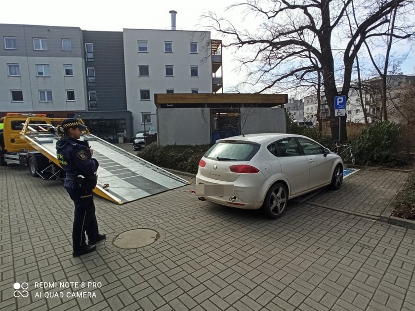 Mistrzowie parkowania na wrocławskich ulicach