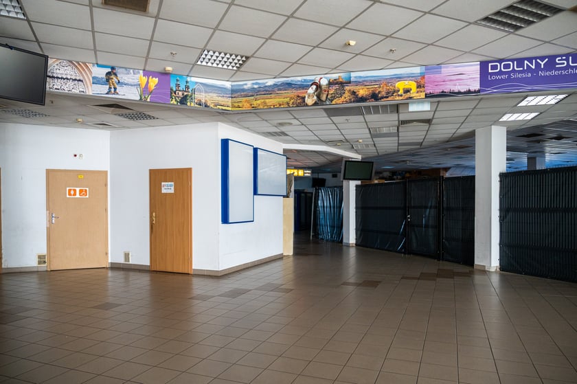 Stary port lotniczy na Strachowicach, rok 2024